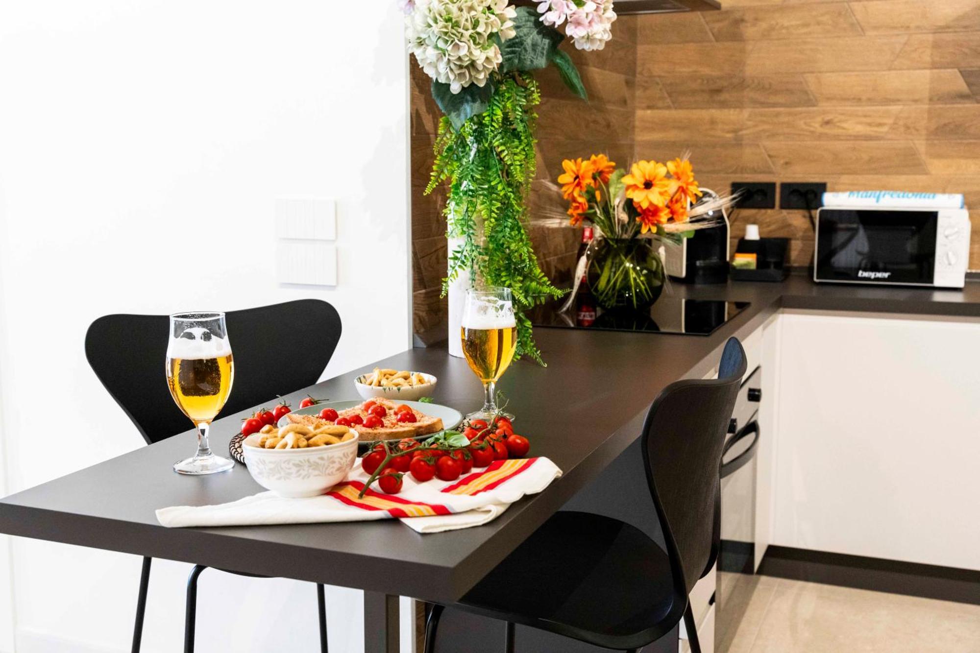 מנפרדוניה Castel Manfredi Apartments מראה חיצוני תמונה