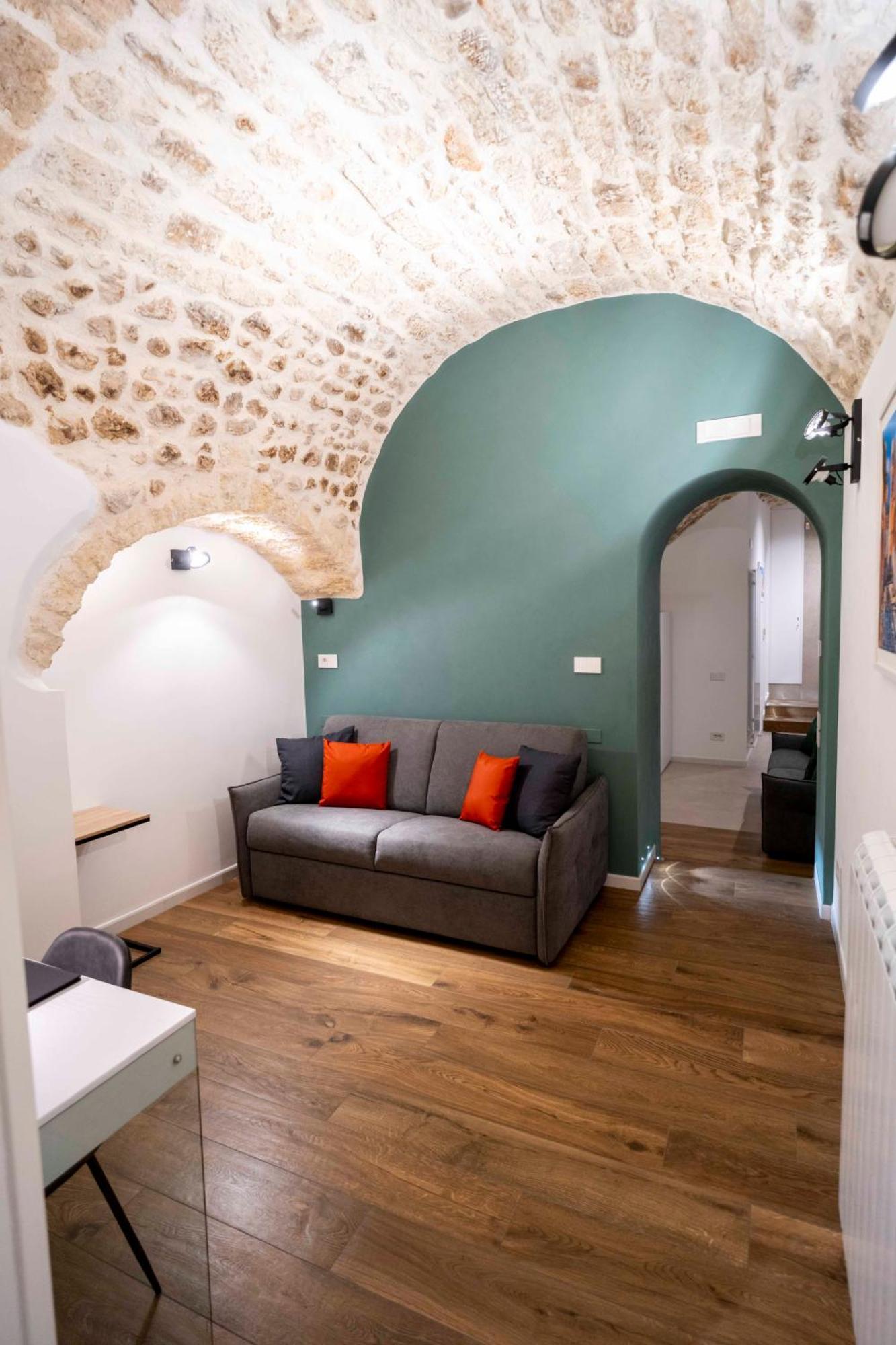 מנפרדוניה Castel Manfredi Apartments מראה חיצוני תמונה