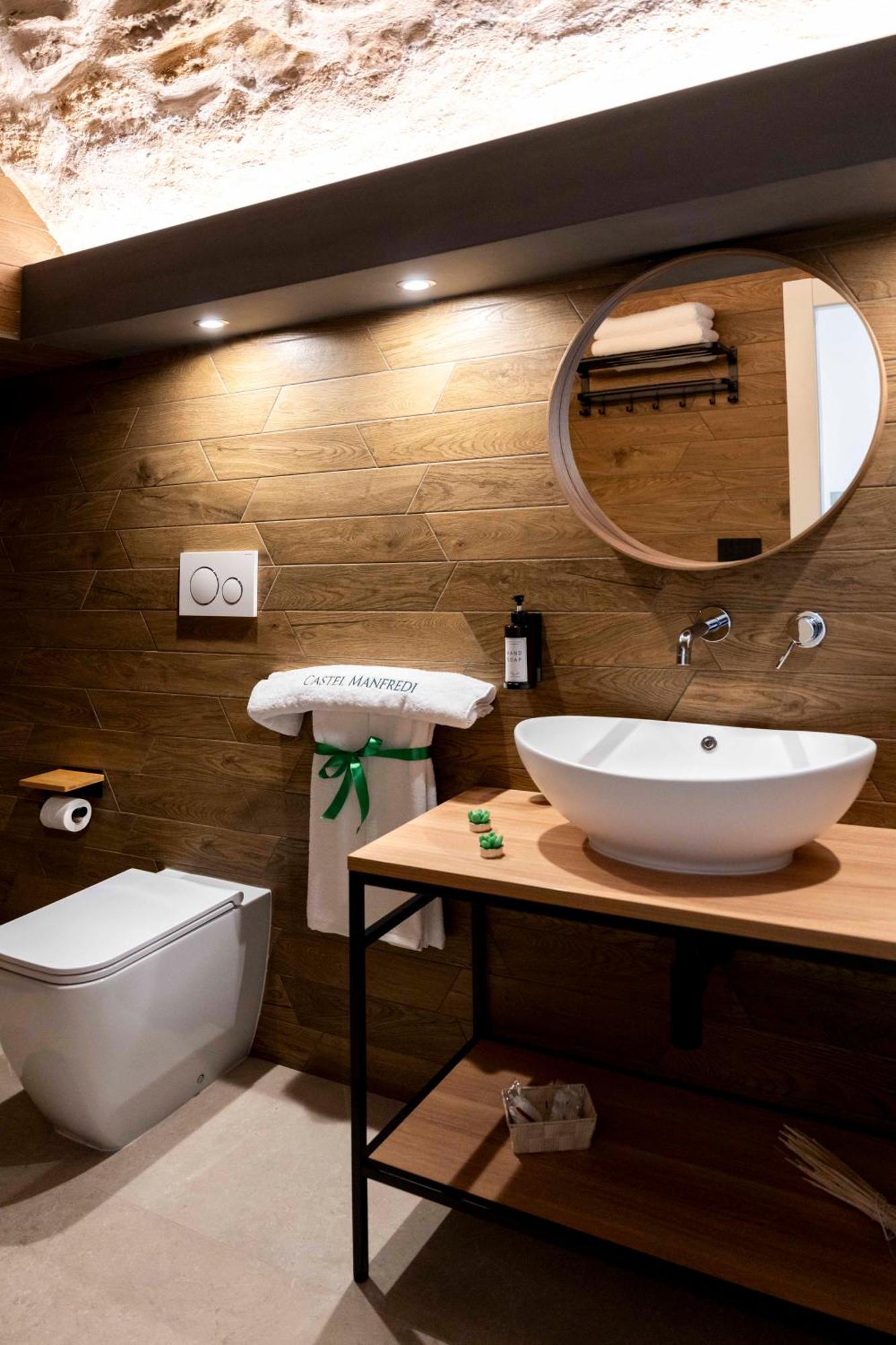מנפרדוניה Castel Manfredi Apartments מראה חיצוני תמונה